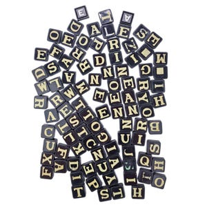 Azulejos de letras negras vintage de Parker Brothers, juego de mesa con palabras clave, lote de repuesto para manualidades, álbumes de recortes, joyería