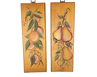 Ensemble de peintures vintage sur planche de bois, poire, fruit de la ferme, art folklorique pêche signé Lucy