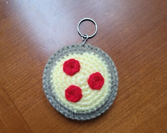 Crochet Pizza Keychain: Handmade Vegan-Friendly Acrylic Yarn Plush