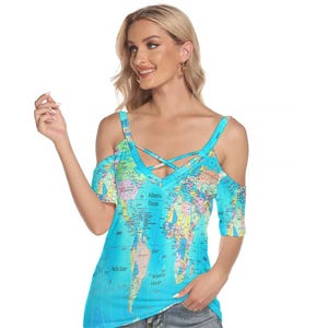 Chemise carte, élégante avec des bandes croisées, carte du monde, design, cadeaux.