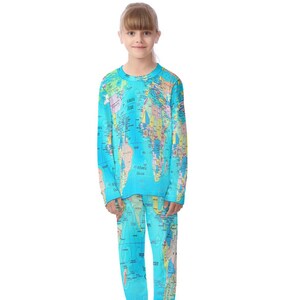 Ensemble de pyjamas pour enfants, carte du monde élégante, design, vêtements de nuit.