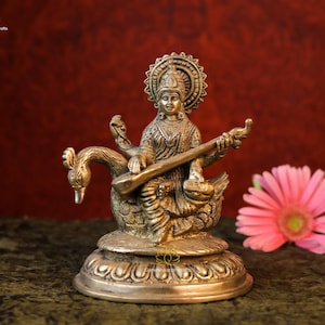 Statue de Sarasvati | 18 CM | Déesse DE LA musique | Statue de Savitri | Veena Saraswati | Idole de Sarasvati | Déesse de la connaissance | Laiton Saraswati