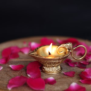 Kleine diya | Messing klein deepak | Olielont messing diya |  Messing diyahouder | oliebrander | Messing diya voor puja | Tempel Diya | Divali-diya |