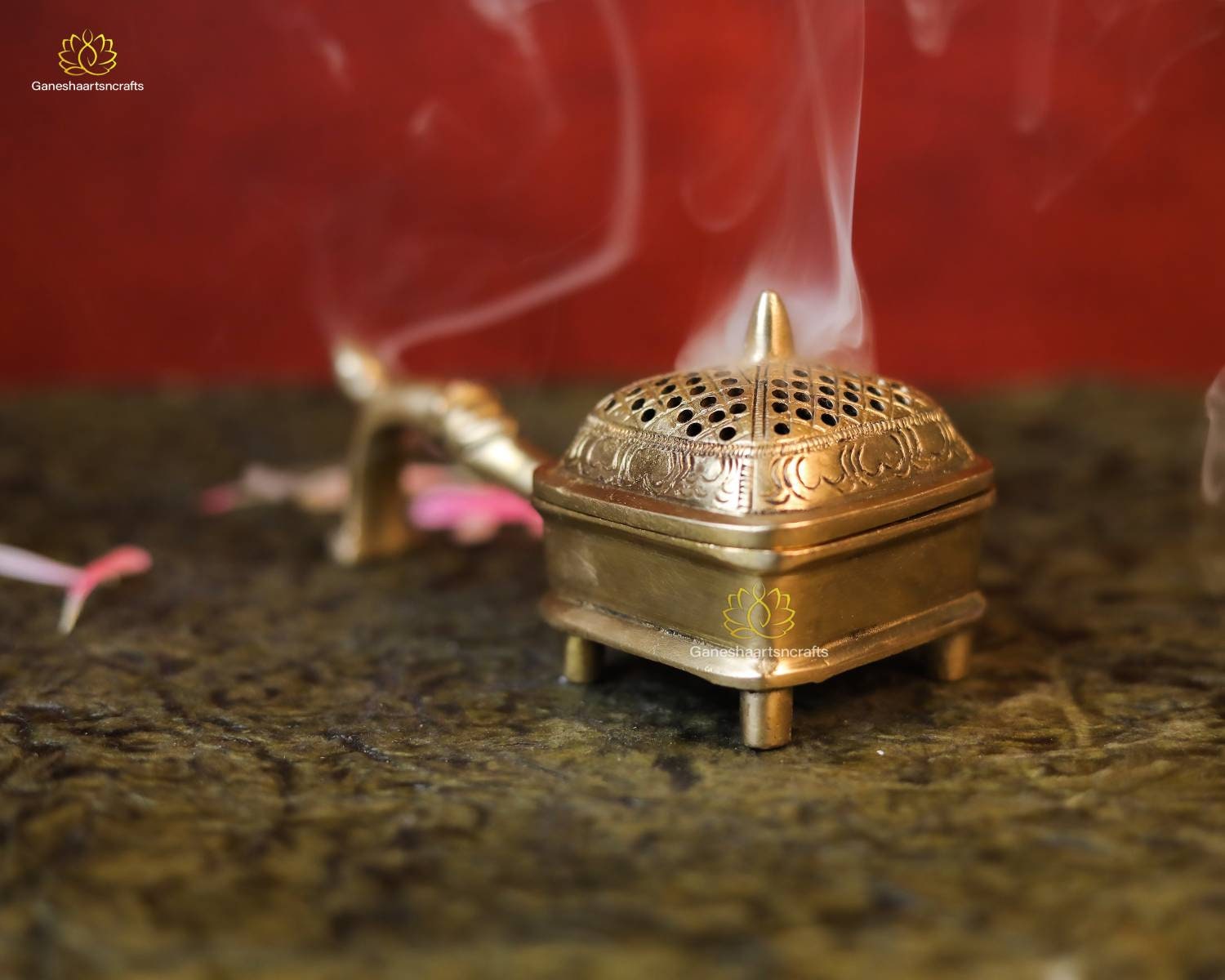 真鍮のお香立て: Dhoop Dani、Temple Diya、Diwali Gift - Etsy 日本