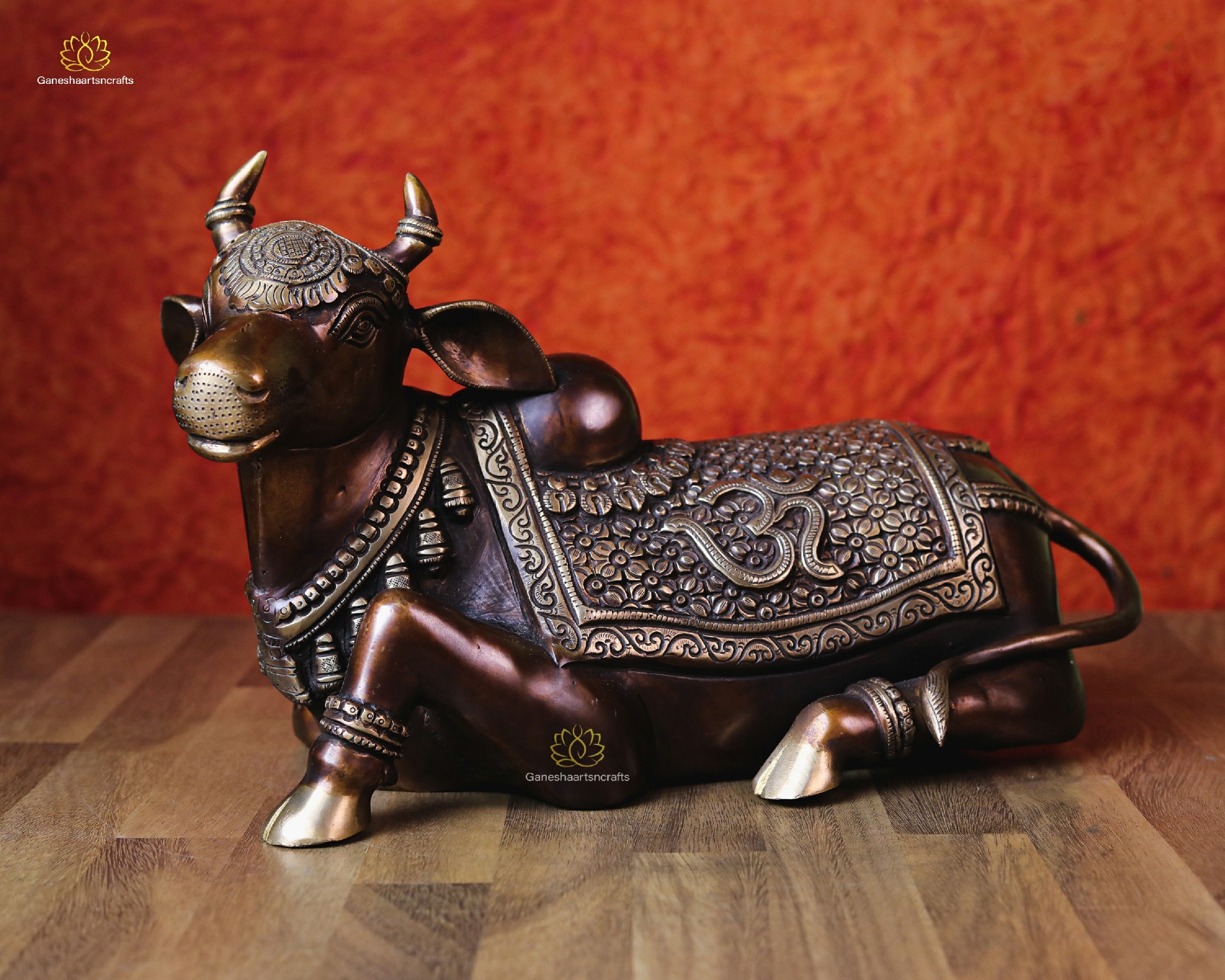 ナンディ像：ヒンドゥー教の牛神彫刻、シヴァ神の門番 - Etsy 日本