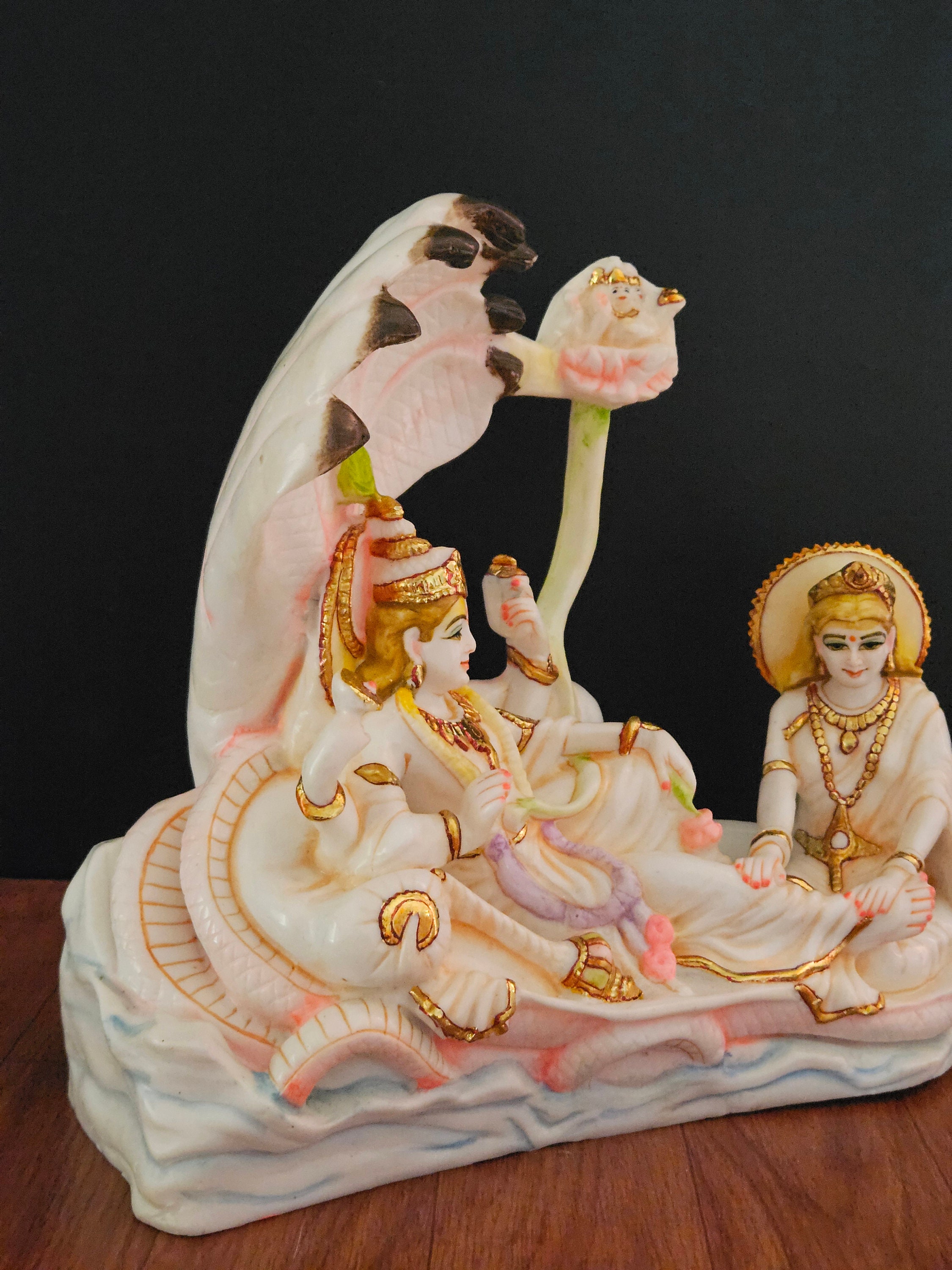 Vishnu Lakshmi Statue: Hand-painted Laxmi Narayan Idol on Cultured