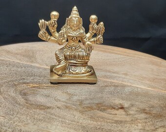 アシュタ・ラクシュミ像 | 八つの姿を持つ真鍮製の偶像、富の女神