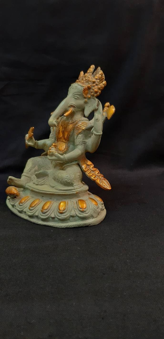 真鍮製ガネーシャ像：緑青象頭神（9インチ） - Etsy 日本