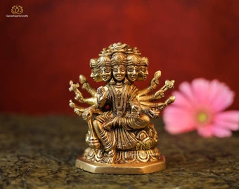 Pequeña estatua de latón de Gayatri: diosa hindú Savitri