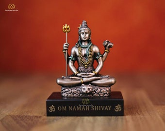 Estatua de Shiva / Meditando Shiva / Señor Shiva con base de madera / Ohm Namah Shivay Mantra / Señor de la energía divina / Pequeña estatua de Shiva para coche