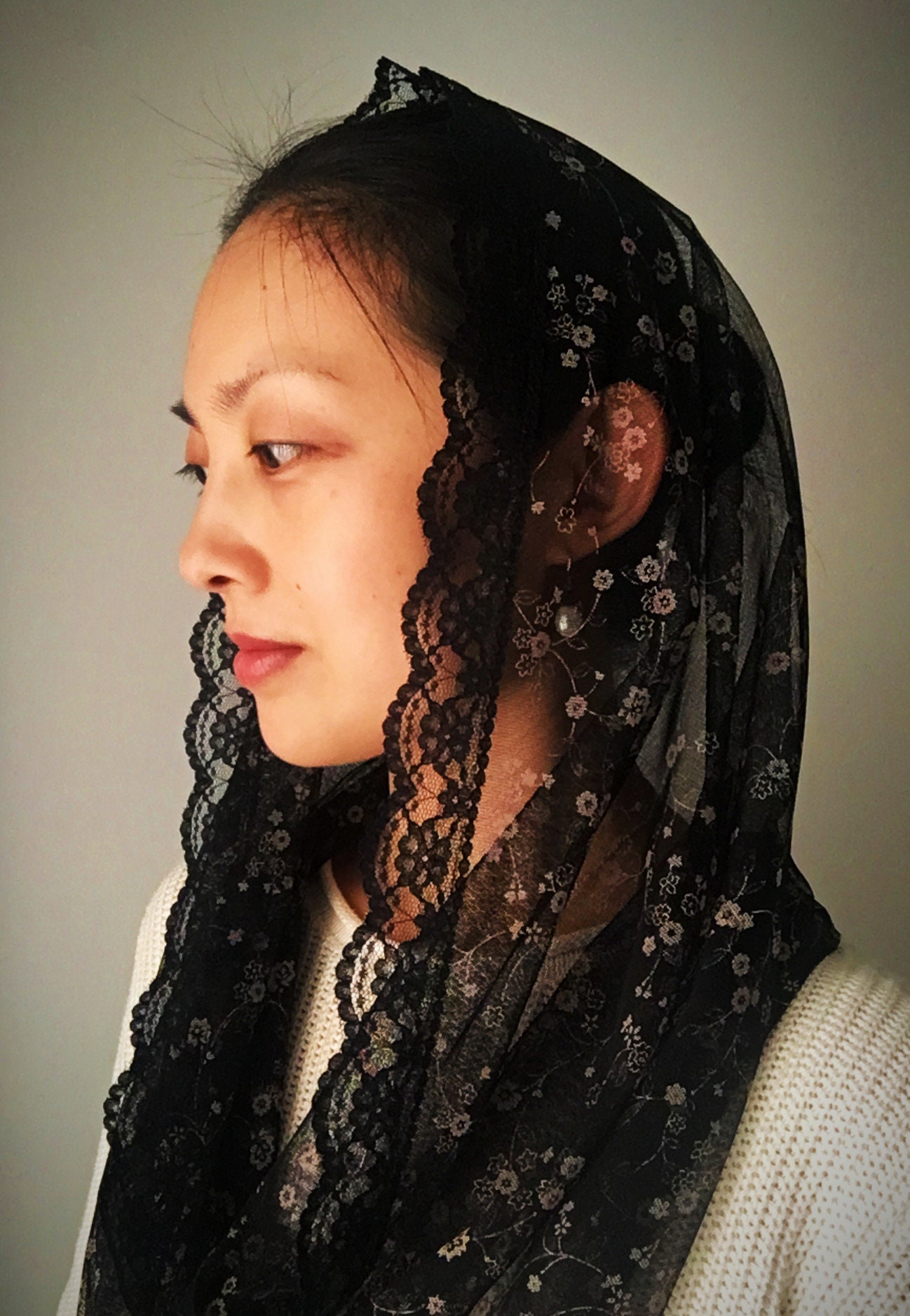 Mantveil Catholic Chapel Veil for Women: Traditional Floral Embroidered Lace Mantilla Church Veils Latin Mass Head Covering