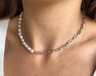 Collar de cadena de perlas, collar de media perla y cadena, cadena gargantilla de perlas, collar de capas, collar minimalista, cadena de plata y perlas