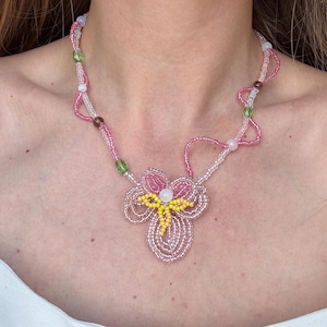 Pale pink beaded orchid necklace, Handmade summer choker, Floral Y2K Jewelry, Fairycore Pastel Aesthetic