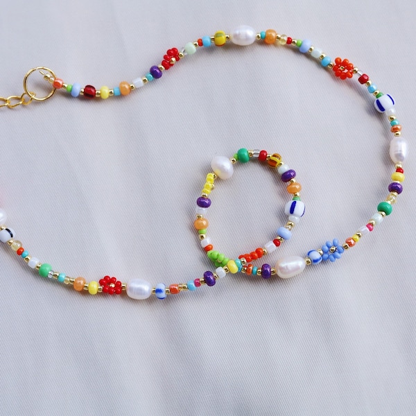 Collier de fleurs collier de perles collier de marguerite collier arc-en-ciel