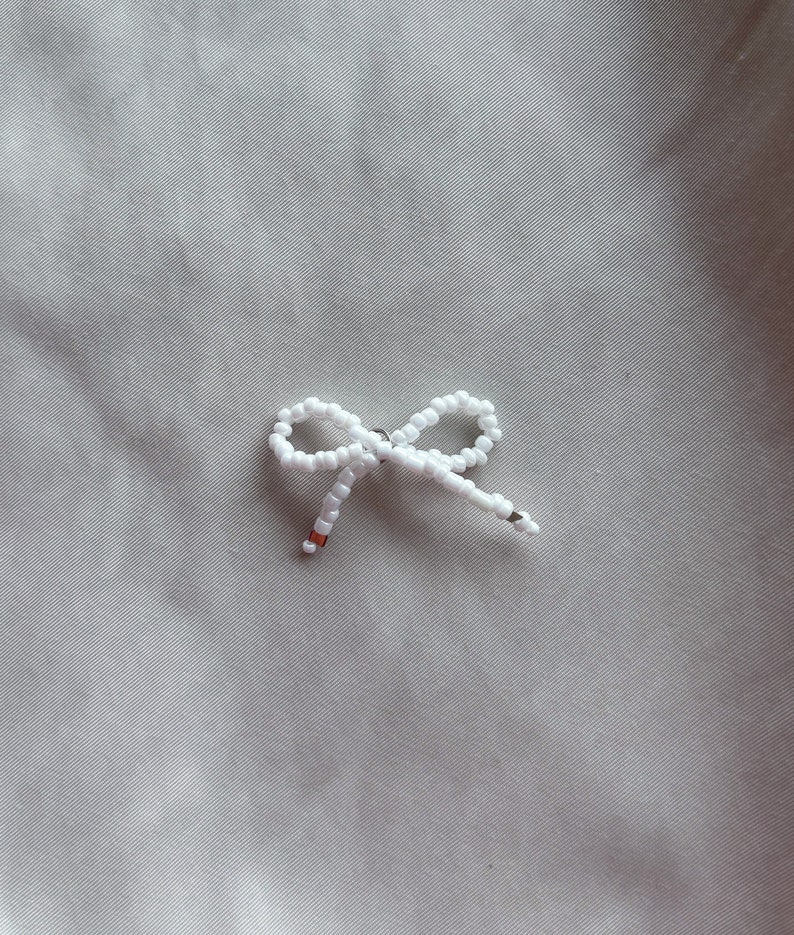 Bow pendant, bow charm, beaded bow pendant, pendant for necklace, pendant for earrings White