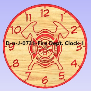 Puede incluir: Un reloj de madera con un borde rojo y números romanos rojos. La esfera del reloj presenta un emblema rojo del departamento de bomberos con hachas cruzadas y el texto "Fire Department".