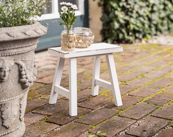 Holzhocker im Shabby Look