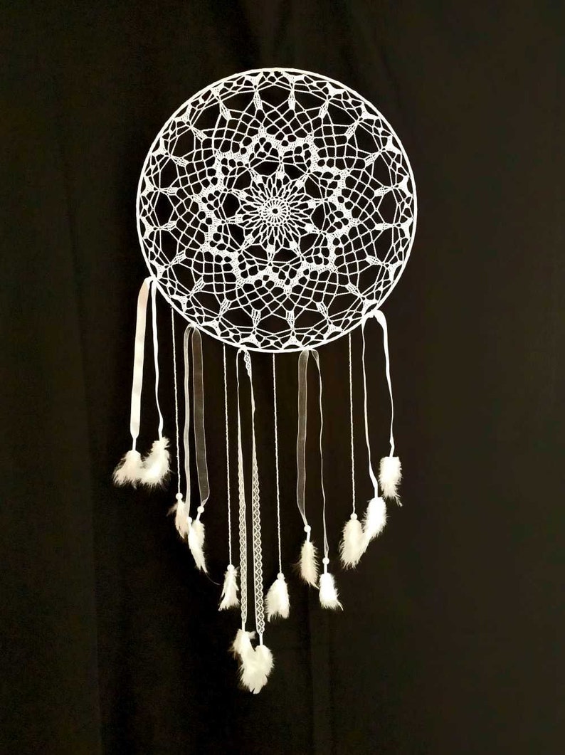 White crochet lace dream catcher, 40x87 cm with feathers, boho home