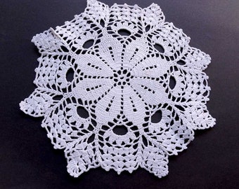 White round crochet doily 23 cm diameter, handmade lace doily