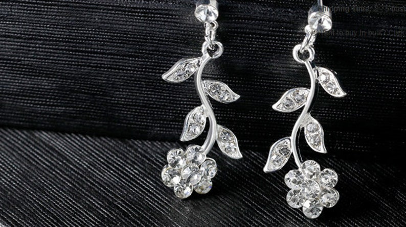 Flowered Diamond Necklace Set