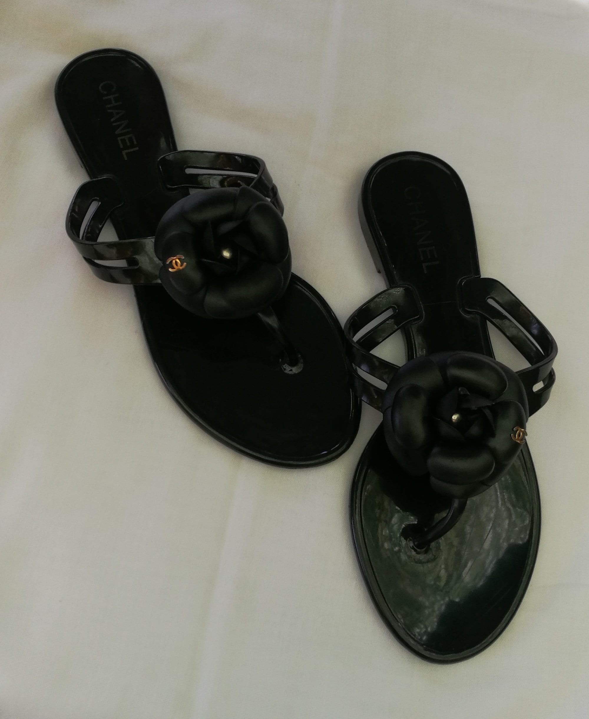 chanel rubber flower flip flops
