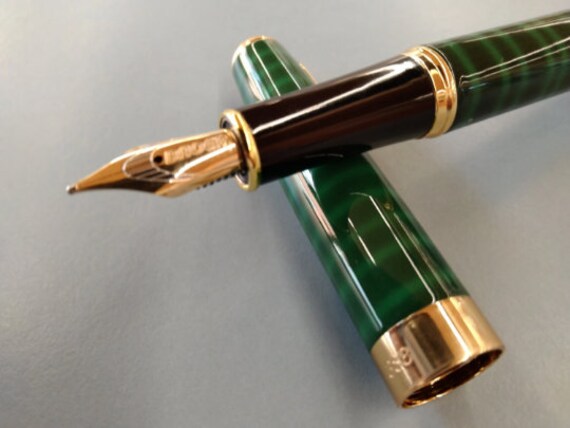 BAOER #388 Green Marble Rollerball Pen Gold Trim 0.7mm Black Blue Ink UK! 