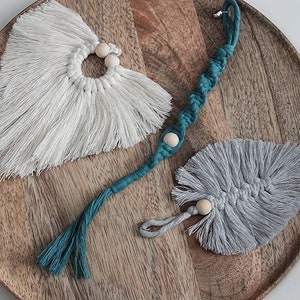 Macramé pendant or macramé cat fishing rod | cat fishing rod | cat toy