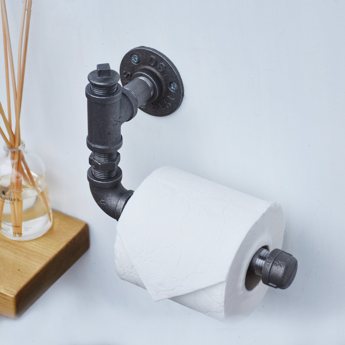 Toilet Roll Holder L shape Industrial Design Bathroom Rail Pipe Toilet Roll Holder L shape Industrial Design Bathroom Rail Pipe
