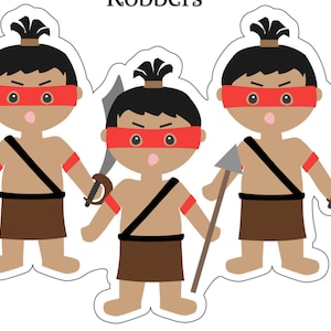 Puede incluir: Tres personajes de dibujos animados vestidos como guerreros nativos americanos. Cada personaje tiene piel morena, cabello negro y lleva una cinta roja para la cabeza, un taparrabos marr&oacute;n y una correa negra sobre el pecho. Los personajes sostienen diferentes armas, incluyendo una lanza, una espada y una daga.
