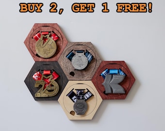 Acquista 2, ricevine uno GRATIS, Porta medaglie da corsa - Espositore per medaglie esagonale in legno, supporto da parete, per contenere medaglie da gara, regalo personalizzato per corridori