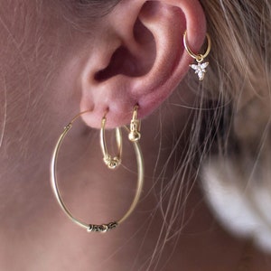 Vergoldete Silberohrringe - Goldene Bali Creolen - Glänzende kleine Creolen - Böhmischer Schmuck - Goldene Ohrringe - Hippie-Creolen