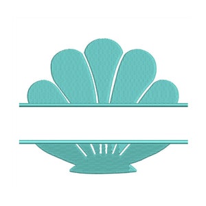 Könnte beinhalten: Eine türkisblaue Muschel, die in zwei Hälften geteilt ist, mit einem leeren Raum in der Mitte für einen Namen oder ein Monogramm. Die Muschel ist ein beliebtes Design für Wohnkultur und Kunsthandwerk.