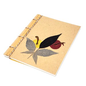 Handmade Notebook - Small notepad - Blank notebook - Softcover sketchbook - Holidays gift - Decorated with flowers.