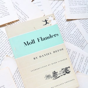 Vintage 1950 Paperback - Moll Flanders by Daniel Defoe