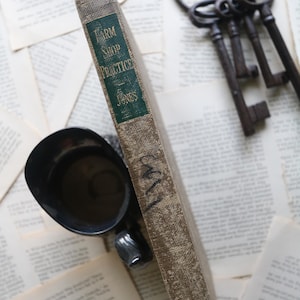 Vintage 1939 Buch - Hofladen Übungsland