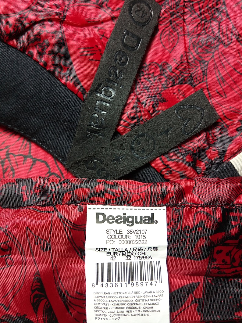 Desigual beautiful women cotton dress with embroidery.Lining with images.Size 42.