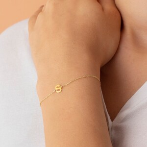 Bracelet initial en or massif 14 carats, bracelet de lettre personnalisé, bracelet de nom personnalisé en or massif, bracelet monogramme, bracelet de lettre, cadeau BFF