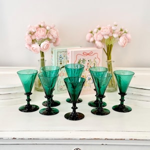 Antique Bristol Green Georgian Wine Glasses Circa 1820 Set Of 8 Conical English
