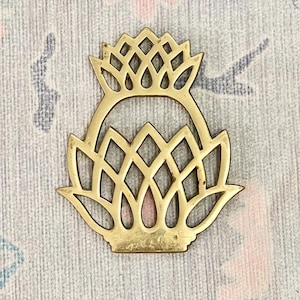 Vintage mässingsunderlägg ananas värmeplatta Virginia Metalcrafters Newport ananas 1976