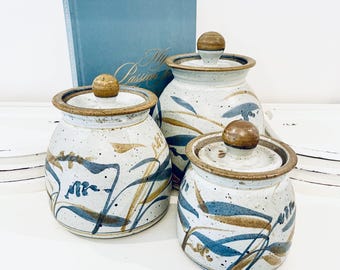 Vintage Signed 1985 Studio Pottery 3 Pc Canister Set Hand Thrown Stoneware Grass