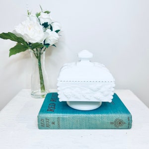 Vintage Westmoreland White Milk Glass Grapes Square Covered Candy Dish Trinket