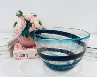 Vintage Pier 1 MCM Brown & Blue Swirl Design Art Glass Bowl W/ Silver Fleck 8.5”