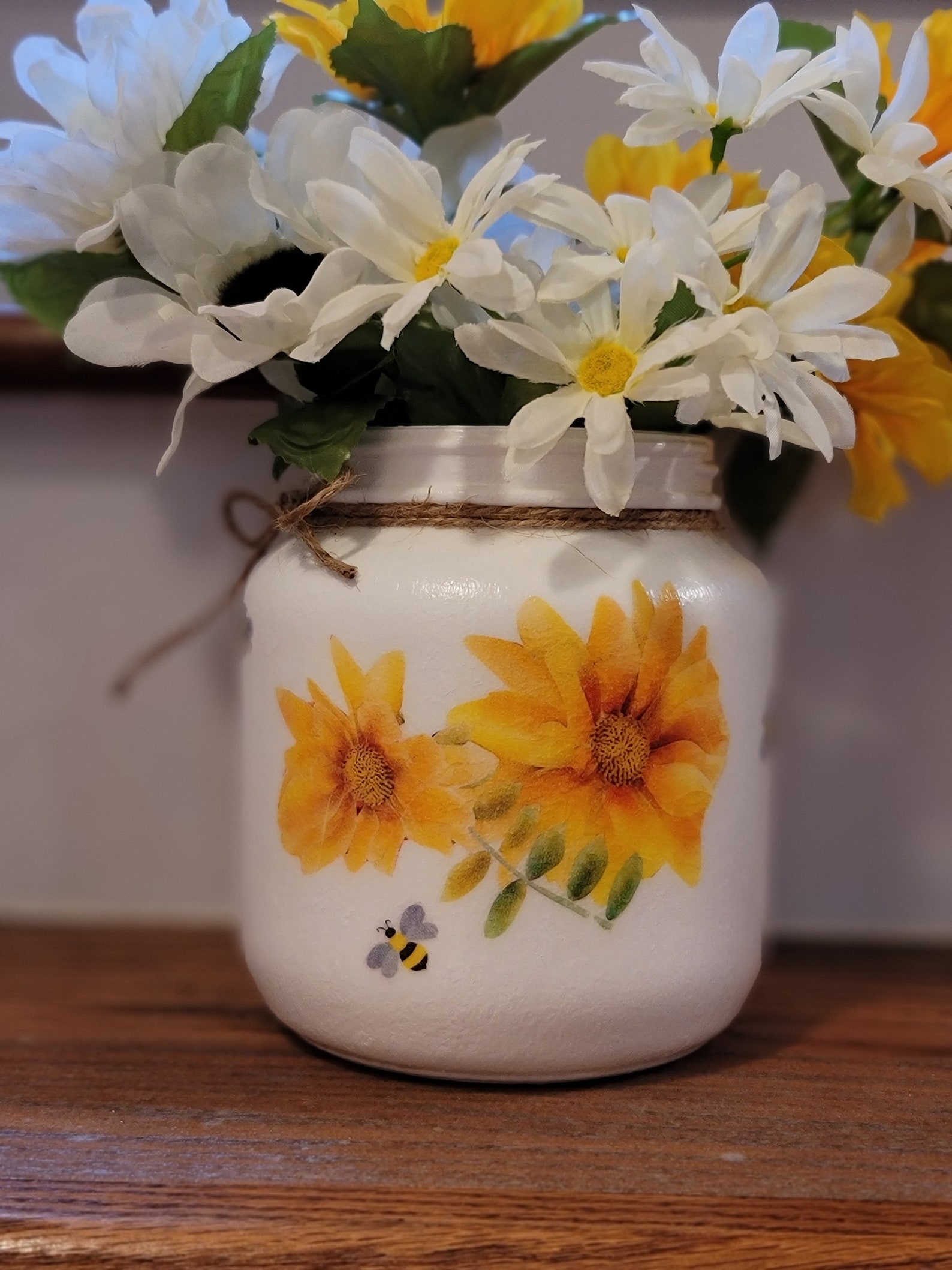 Bee Utensil Holder at David Lowry blog