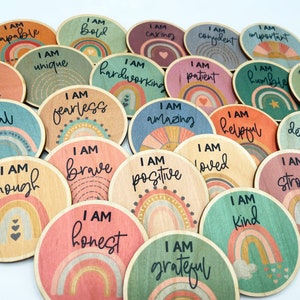 Cartes d'affirmation en bois Boho Rainbow / salle de classe de la station d'affirmation / cartes d'affirmation pour les enfants / Cartes d'affirmation d'amour de soi / Citations positives
