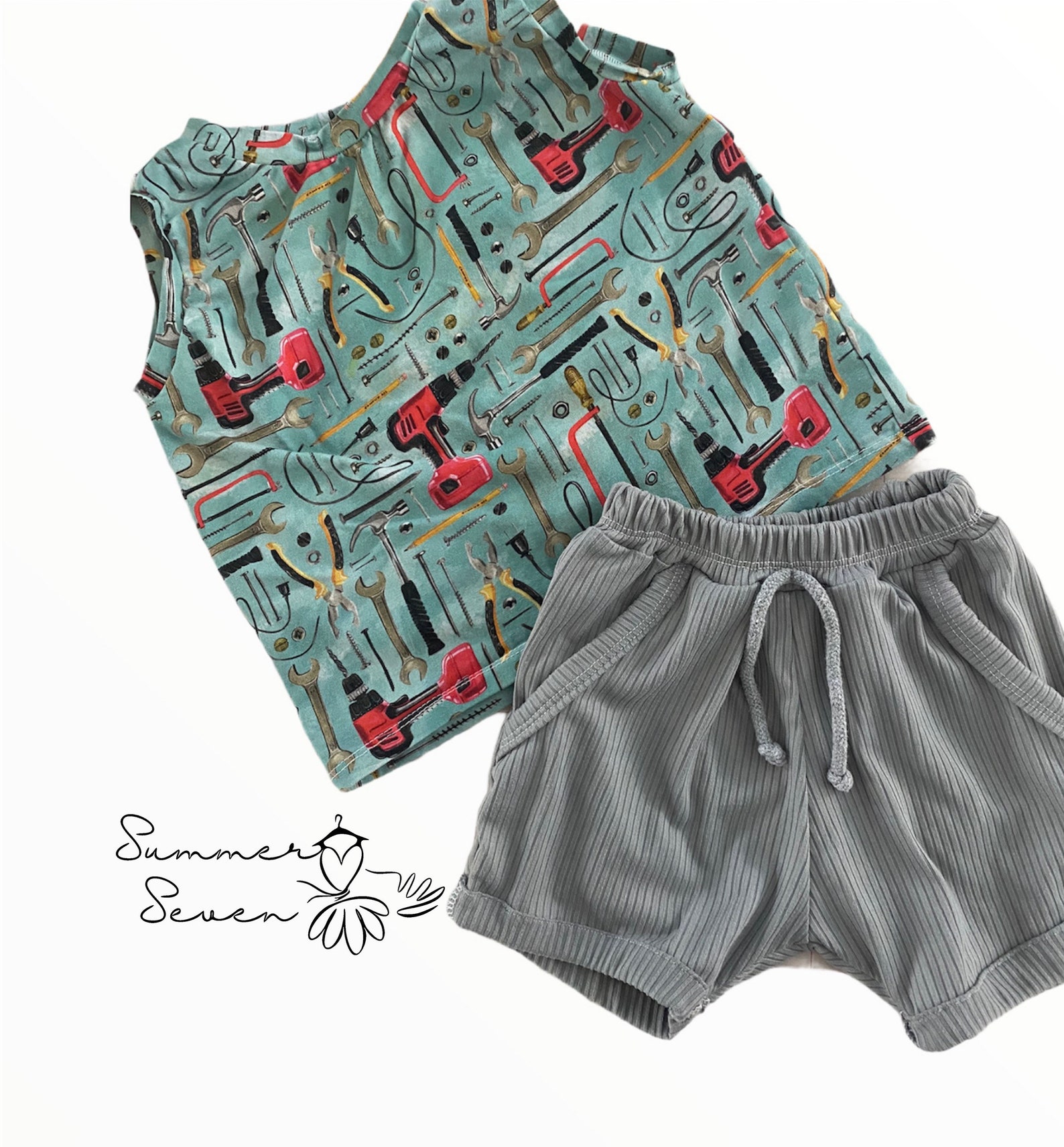 gray jogger shorts