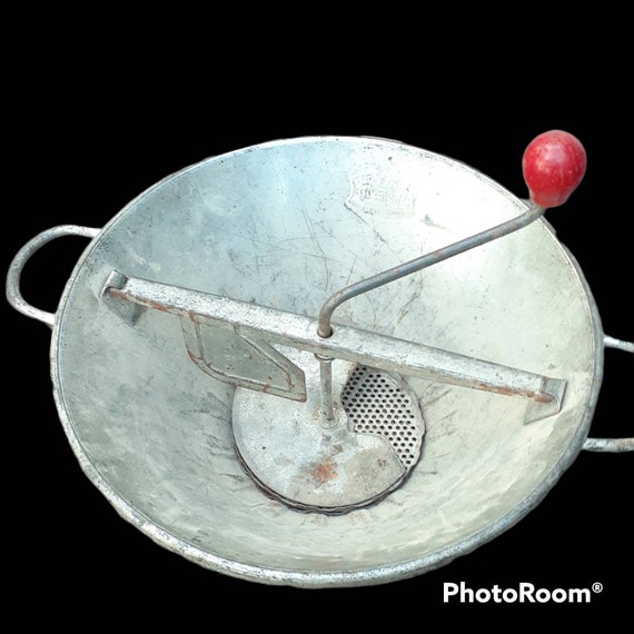 Vintage Manual Hand Crank Food Mill Puree Hand Crank Grinder Primitive Tool  Kitchen Industrial 