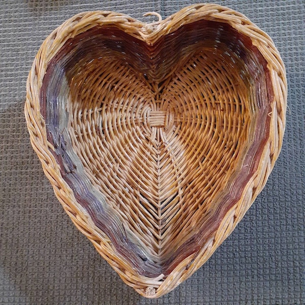 basket heart luxe