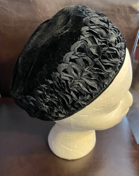 Vintage Black Velvet Pillbox Hat - image 2