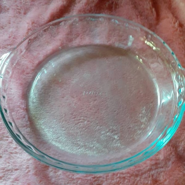 Vintage Pyrex 229 9.5 inch Clear Glass with Blue Tint Deep Dish Pie Plate with Scalloped Fluted Edge.
