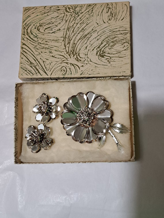 Vintage 1950s Sivertone Large Daisy Brooch & Clip 